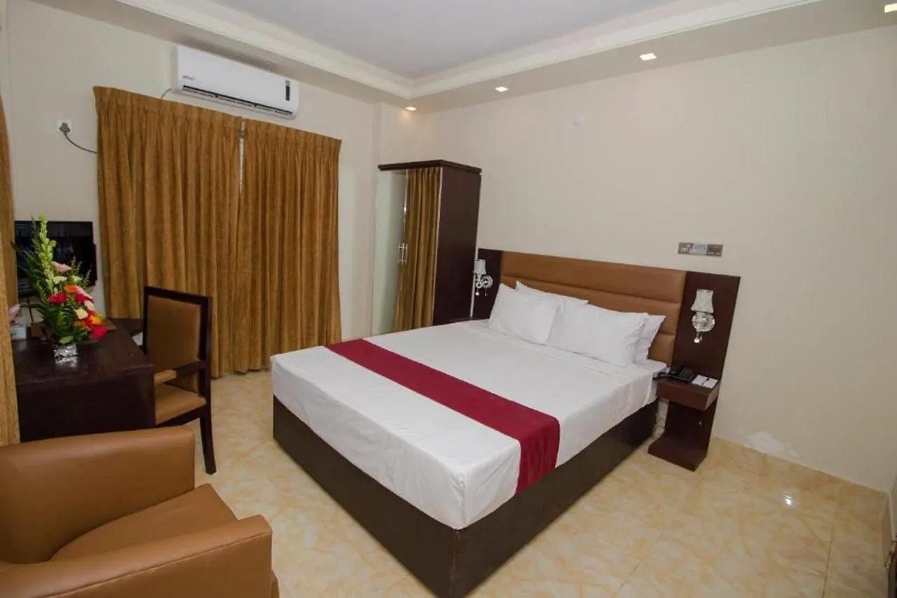 Hotel Pacific Lake View Dhaka 3*,